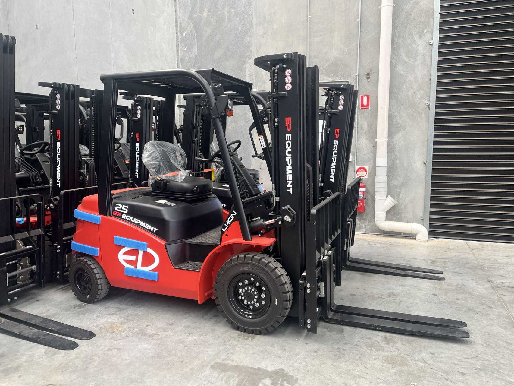 Thumbnail of Warehouse Real Stock Photo of EFL253 - SKU: EFL253-3F48-ST-L280-SSFP-P01