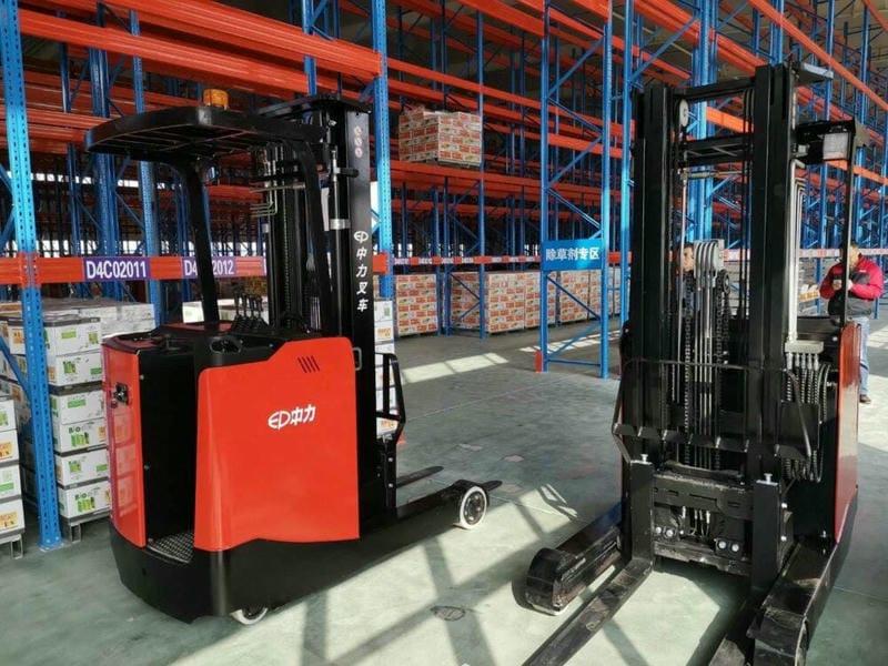 EP Equipment CQD15S 1.5T electric narrow aisle reach truck displayed in warehouse environment, designed for efficient stacking and narrow aisle operation.