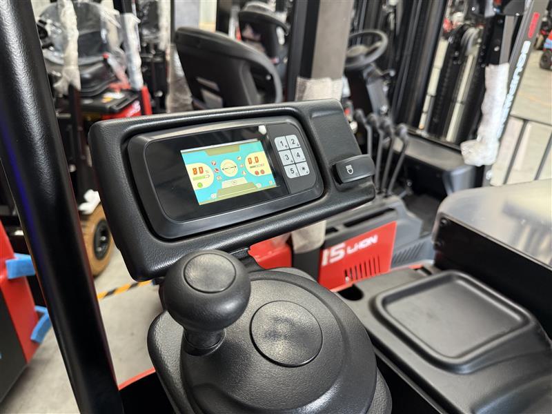 Close-up of EP Equipment CQD series electric reach truck’s large color display and smart steering system, designed for enhanced operator control and real-time performance monitoring.