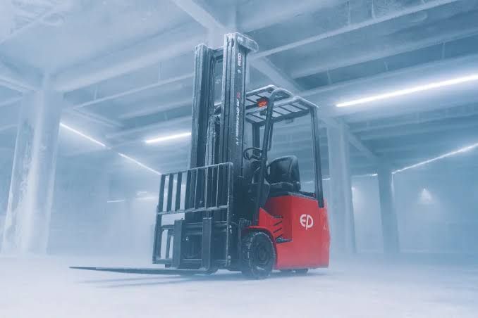 Electric Forklift in Cold Storage