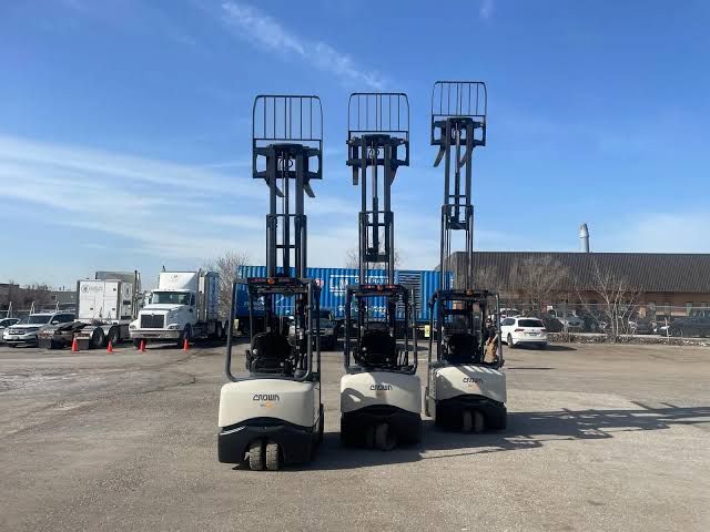 Crown  Electric Forklift