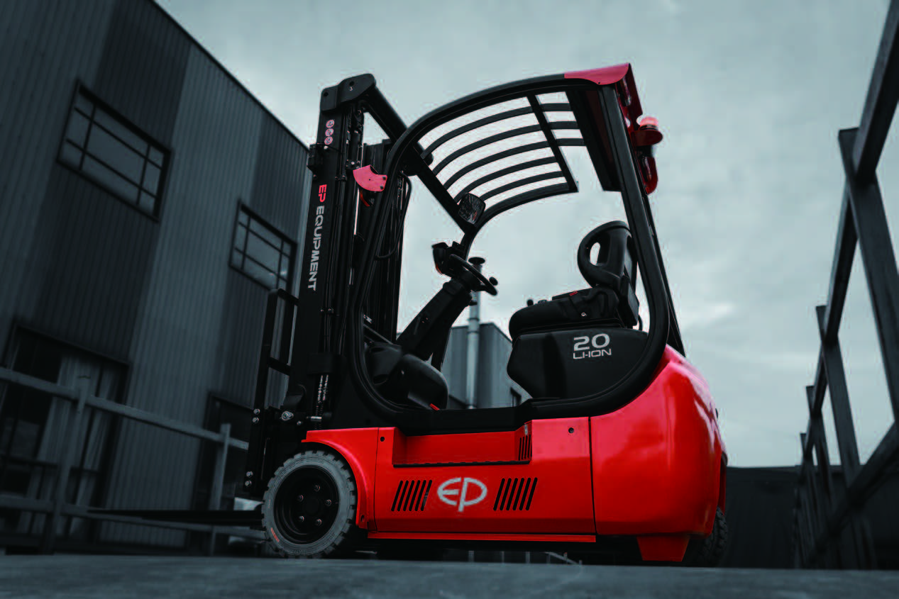 Side view of EP Equipment TDL201 2.0T three-wheel lithium-ion electric forklift, designed for compact indoor spaces and energy-efficient operation.